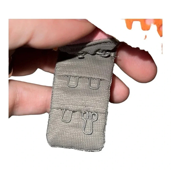 0343. Victoria's Secret‎ Sports Bra 32D Orange High Support Strappy Back - Picture 6 of 7